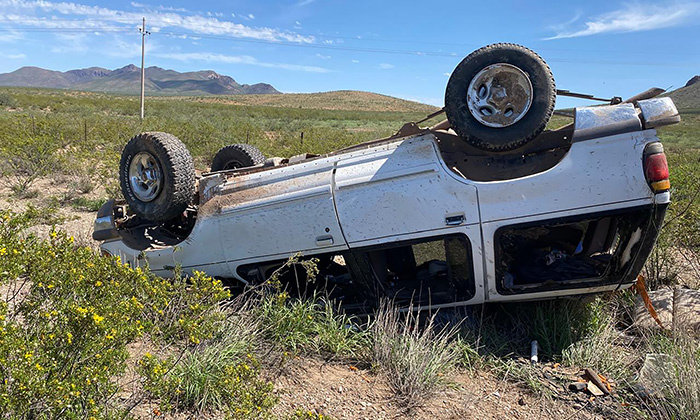 Fallece sexagenario tras volcamiento en la carretera Agua Prieta-Janos