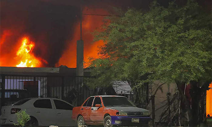 Kino  Controlan fuerte incendio en vivienda en la colonia Eusebio Kino