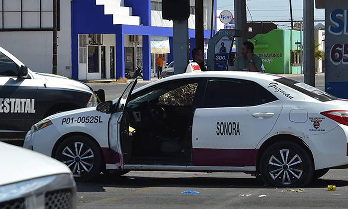 Atacan a balazos a taxista y pasajero en San Luis Río Colorado