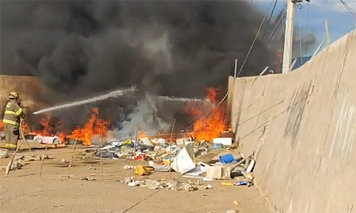 Consume incendio chozas de cartón en la colonia Solidaridad