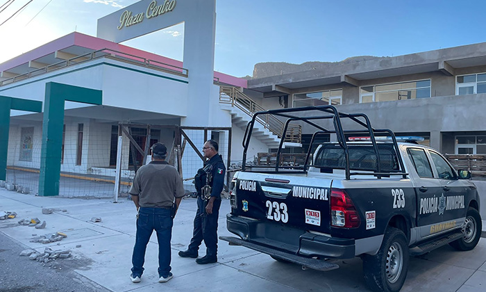 Hallan cadáver putrefacto en plaza comercial en Guaymas