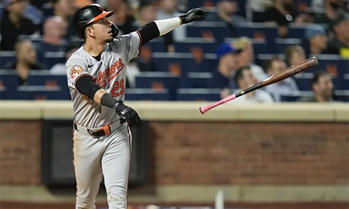 Pega jonrón Ramón Urías en derrota de Orioles