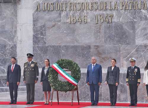 AMLO y Claudia Sheinbaum asisten juntos al 177 aniversario de la Gesta Heroica de los Niños Héroes