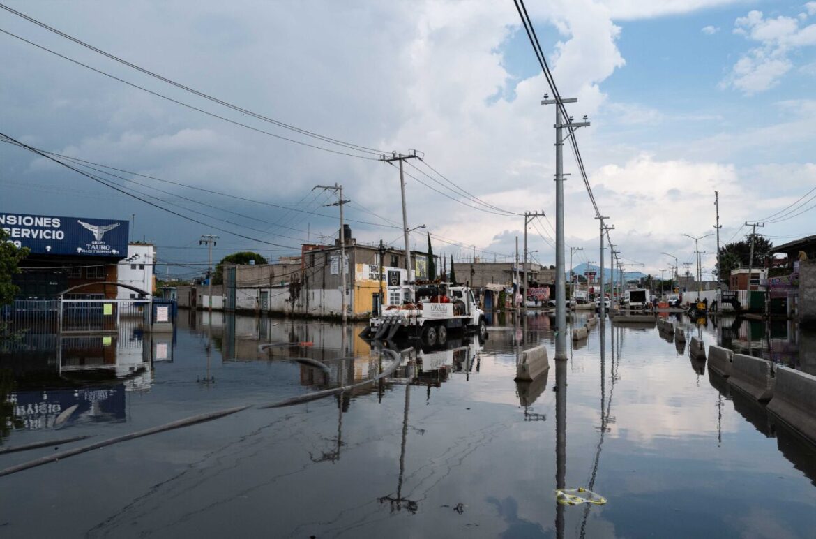 Inundaciones en Chalco empeoraron tras un mes de emergencia; nivel del agua aumentó hasta 65 centímetros