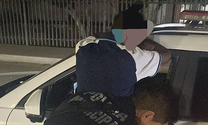 Arrestan a menor armado al allanar casa en Paseo del Pedregal