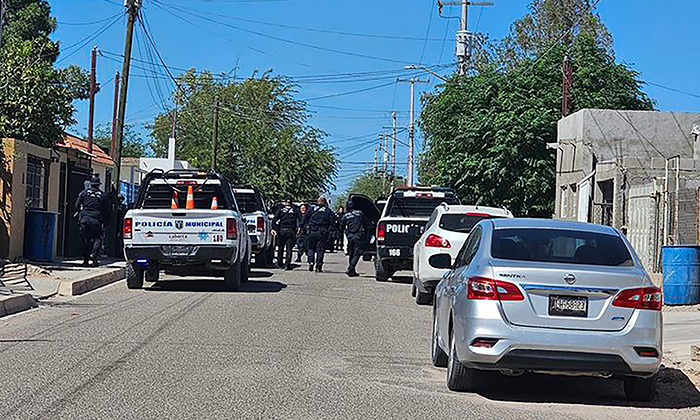 Abaten militares a tres y arrestan a ocho personas tras enfrentamiento en Caborca