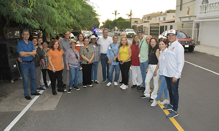 Entrega Toño Astiazarán obra en avenida Siete