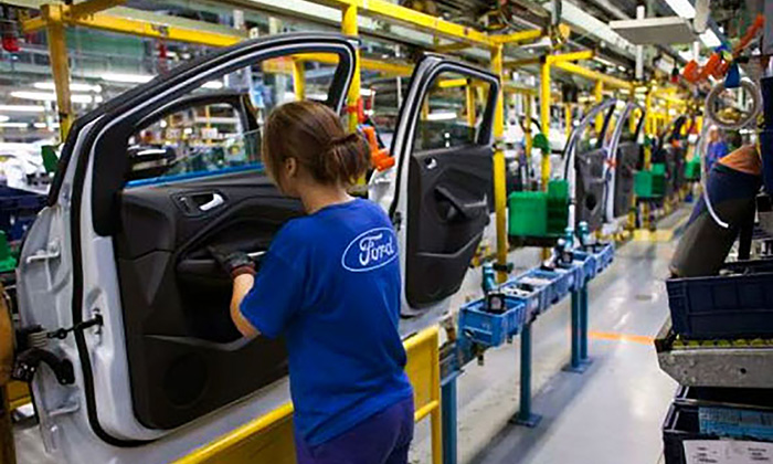 Trabaja planta Ford a toda su capacidad; Afirma dirigente sindical