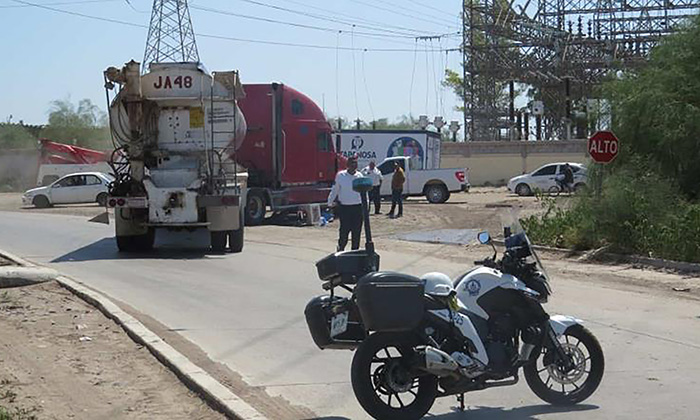 Muere repartidor embestido por tráiler en Ciudad Obregón