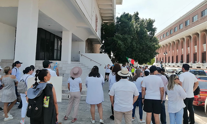 De nuevo manifiestan trabajadores del Poder Judicial; Acuden al Congreso del Estado