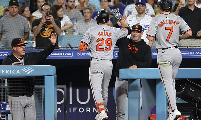 Se impone Orioles ante Yanquis por 9-7; Les impiden asegurar título del Este