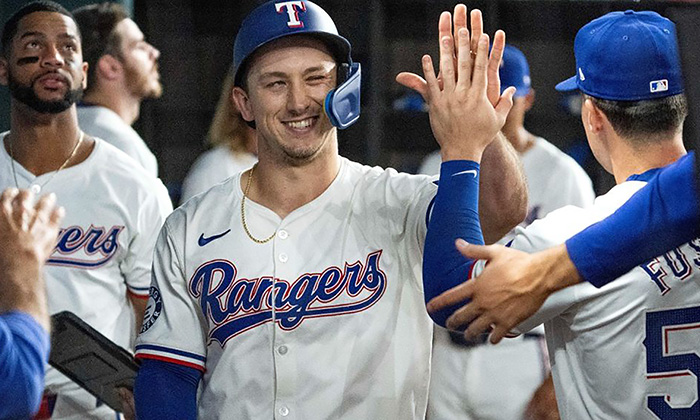 Rangers derrotan a Yanquis y se quedan con la serie; Se imponen por 10 carreras a seis