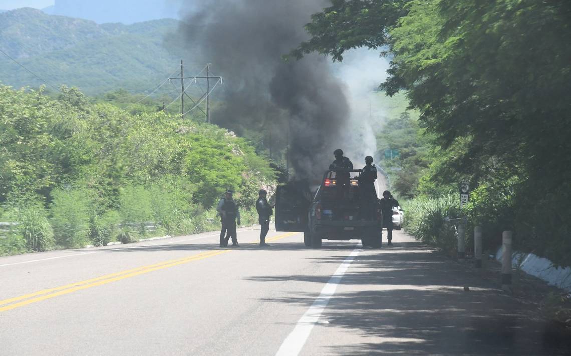 Violencia en Mazatlán deja un muerto, un herido y bloqueos en la Maxipista