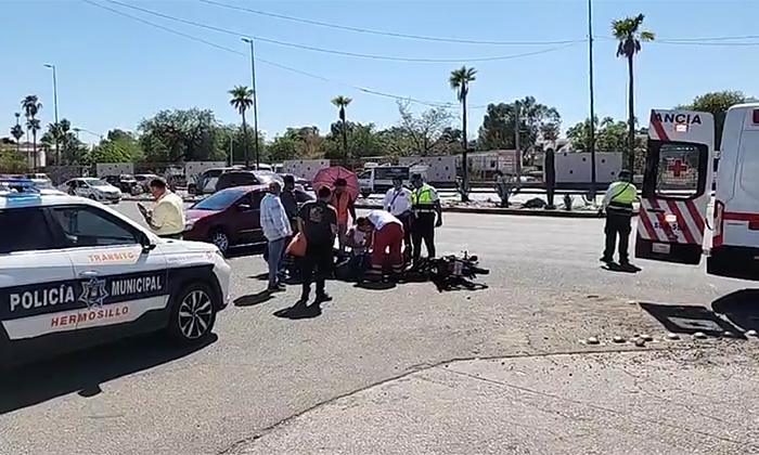 Resulta motociclista herido en choque en la colonia San Benito