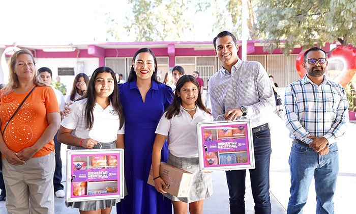 Entregan botiquines y productos de gestión menstrual en escuela secundaria