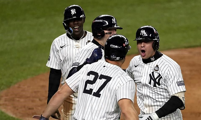 Yanquis respiran y vencen a Dodgers; Evitan la “barrida”