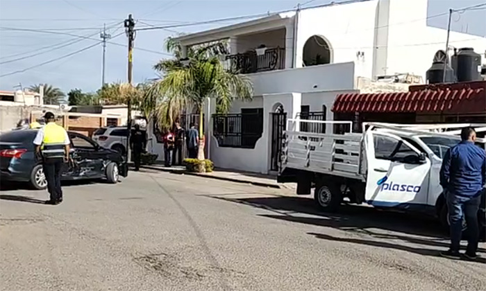 Fuerte choque deja un herido en la colonia Olivares