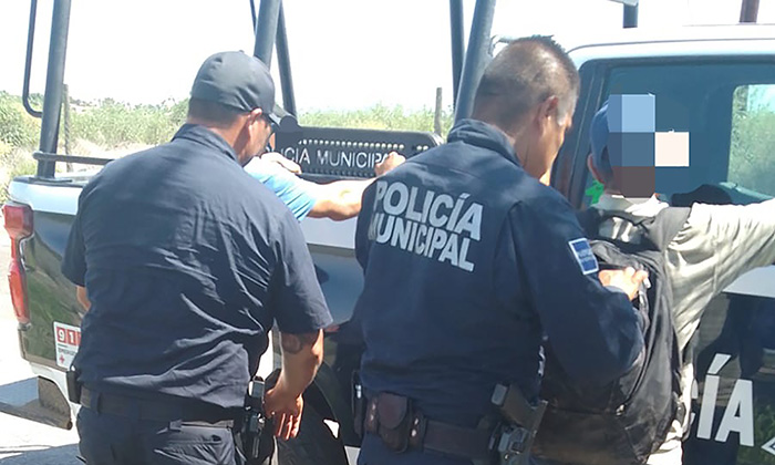 Capturan a dos sujetos con arma y droga; Elementos de la Policía Municipal