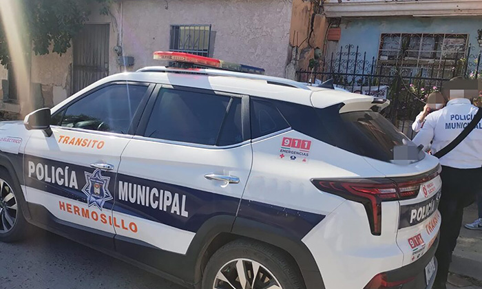 Sujeto armado arremete contra policía en la colonia Villa de Seris