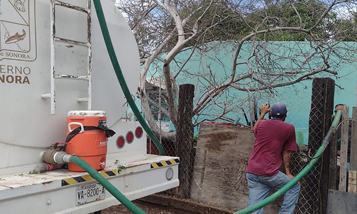 Abastecen con pipas a habitantes de Nácori Chico ante la problemática de falta de agua