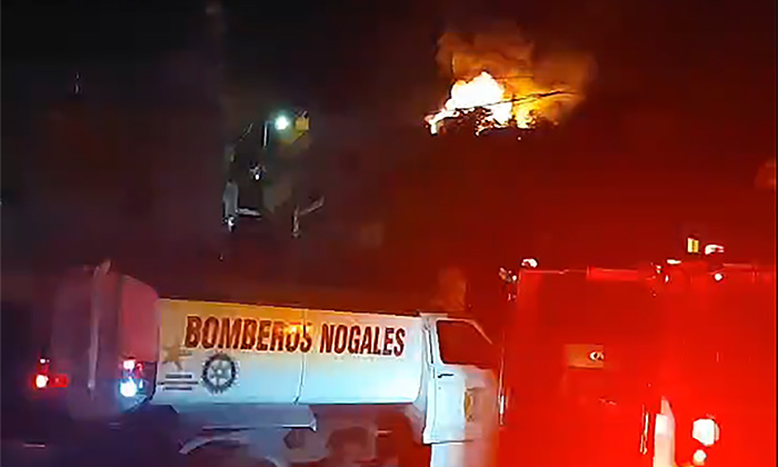 Consume incendio dos viviendas en Nogales en la colonia Buenos Aires