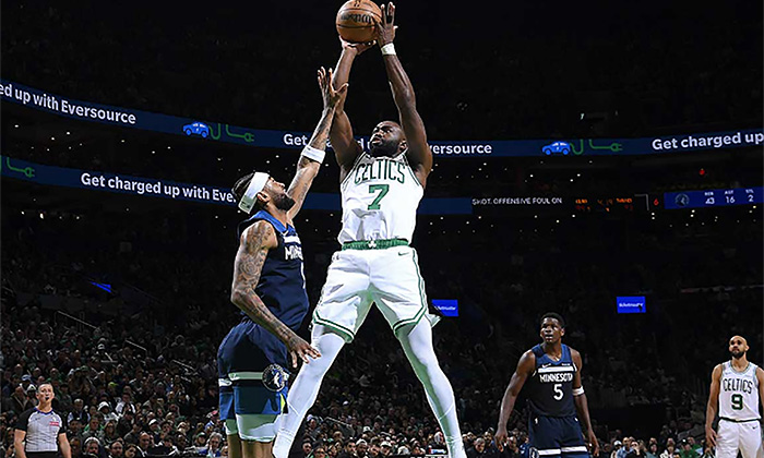 Celtics se impone a Minnesota por 107-105 en un complicado encuentro