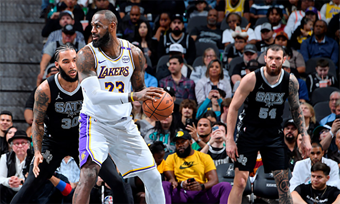 Lebron James continúa imparable con Lakers