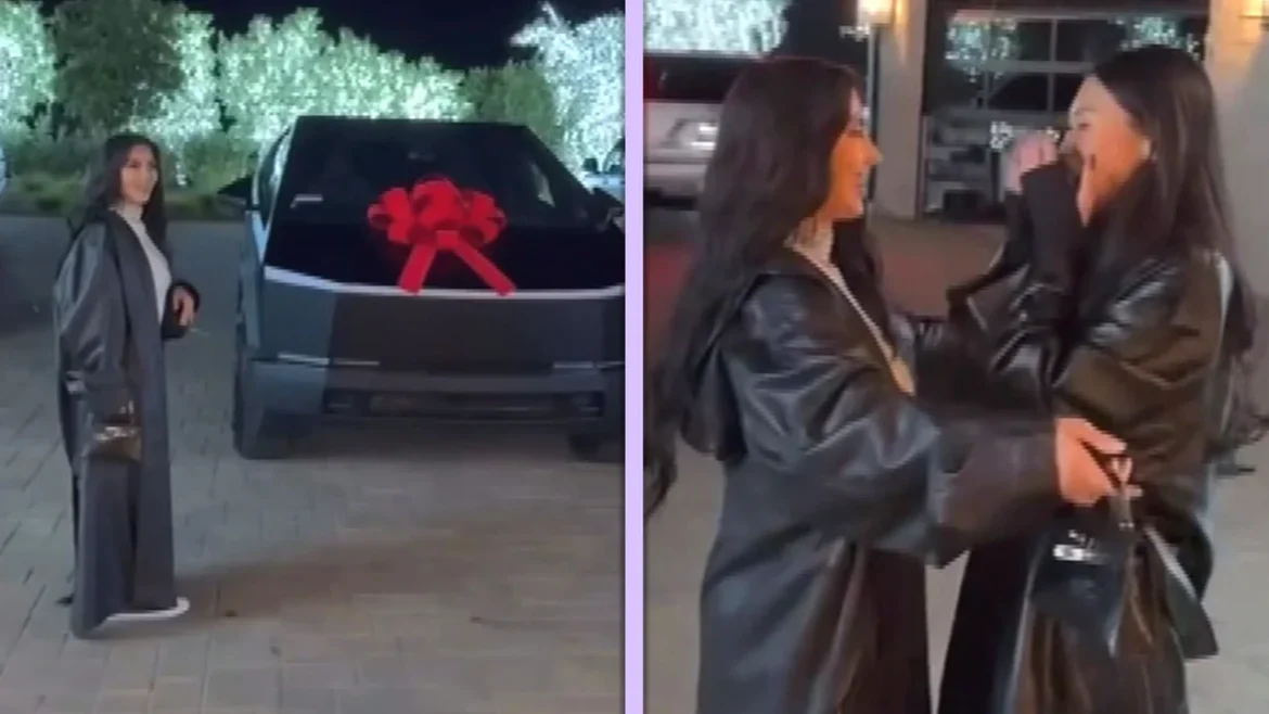 Kim Kardashian sorprende a su mejor amiga con un exclusivo Tesla Cybertruck como regalo de cumpleaños