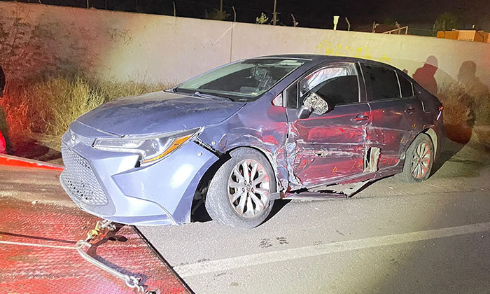 Protagonizan carambola tres autos en Guaymas