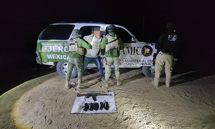 Arrestan a sujeto con arma de fuego y droga en Sonoyta