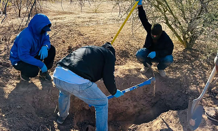 Hallan restos humanos en fosa clandestina en la Costa de Hermosillo