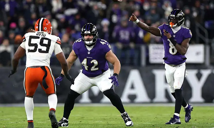 Baltimore lidera su división tras aplastar a Cleveland