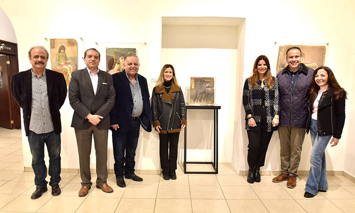 Destacan presidente municipal, Antonio Astiazarán y su esposa, Patricia Ruibal exposición del pintor Benjamín Coria