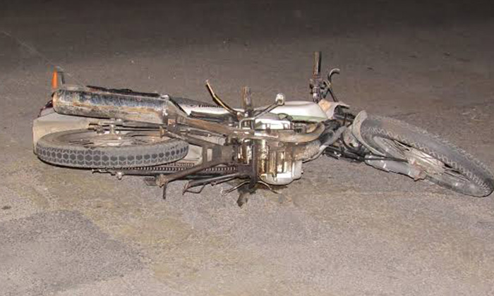 Cae hombre de motocicleta en la colonia Guadalupe