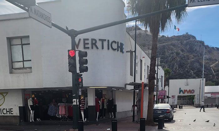 Abren sus puertas comerciantes en el Centro en el primer día del año
