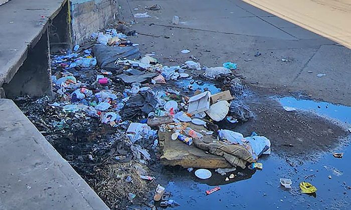 Basura en canales genera focos de infección en la colonia Jesús García