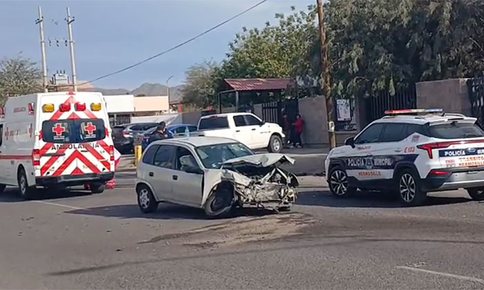 Deja choque dos personas heridas en la colonia Luis Encinas