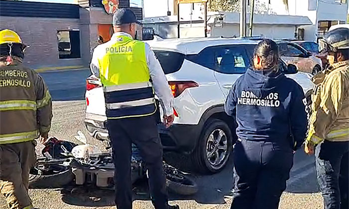 Colisiona repartidor de comida contra camioneta en la colonia Centenario