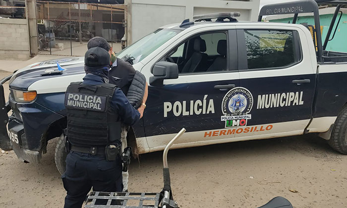 Impiden policías ahorcamiento de mujer en el fraccionamiento Puerta del Rey