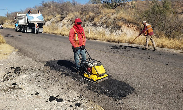 Destinan 50 mdp a bacheo carretero; Autoridades estatales