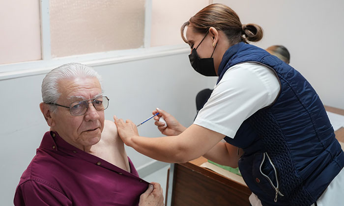 Urgen a vacunarse contra influenza; Autoridades de la Secretaría de Salud