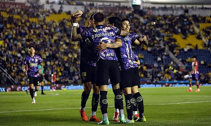 América golea a Atlético por 3-0; Se mantiene invicto