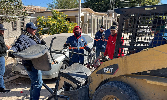 Acopia Gobierno de Hermosillo18 toneladas de cacharros en Las Minitas