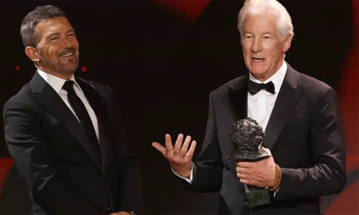 Acusa Richard Gere a Trump de “matón” al recibir el Premio Goya Internacional