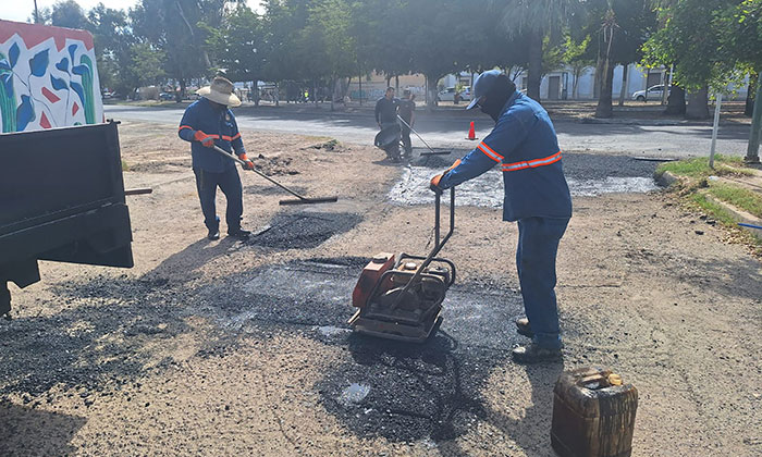 Refuerza reparación de calles mediante “Un Día en Tu Colonia”