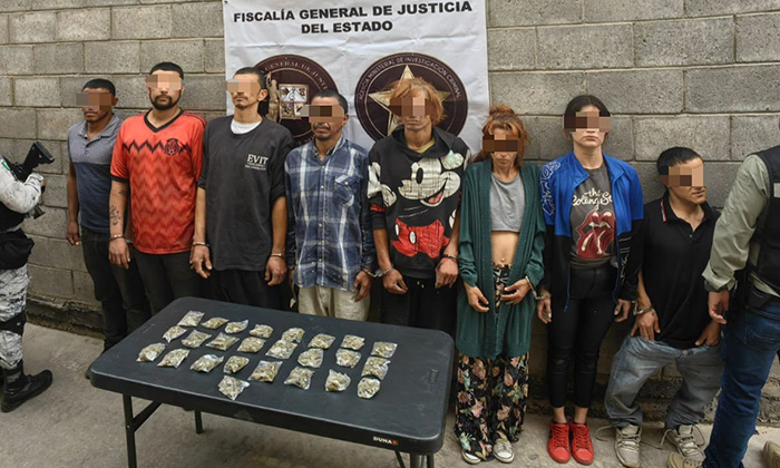 Aseguran a 8 personas con droga en colonia Paseo de Palmas
