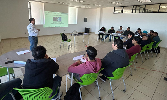 Se fortalece capacitación del sector industrial en Universidad Tecnológica de Guaymas