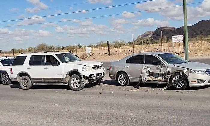 Deja choque pérdidas materiales en la colonia Puerta Real