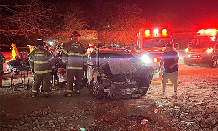 Resulta policía herido en choque en la carretera Ures-Hermosillo