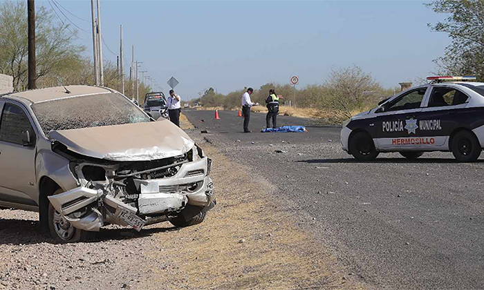 Fallece ciclista impactado por pick up en la carretera a San Miguel de Horcasitas
